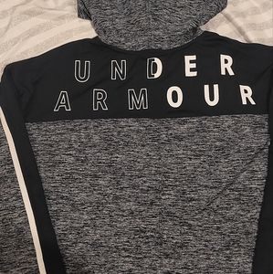 UNDER ARMOR